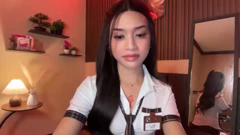 Snapshot of devine_goddessx chatting on 09/23/25, 06:55 Devine Greyson online show from 09/23/25, 06:55