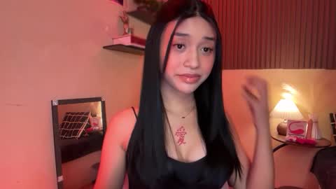 Snapshot of devine_goddessx chatting on 10/27/25, 03:38 Devine Greyson online show from 10/27/25, 03:38