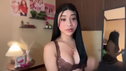 Devine Greyson online show from 04/11/26, 12:09