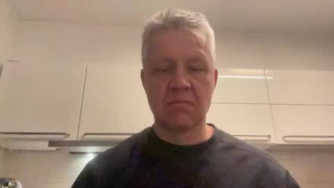 Snapshot of devon_nite chatting on 12/01/25, 12:37 Devon online show from 12/01/25, 12:37