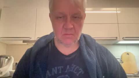 Snapshot of devon_nite chatting on 12/16/25, 01:10 Devon online show from 12/16/25, 01:10