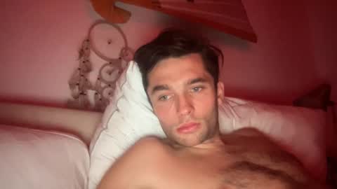 Snapshot of devyy333 chatting on 12/25/24, 11:43 devyy333 online show from 12/25/24, 11:43