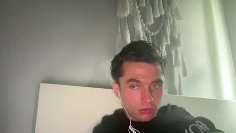 Snapshot of devyy333 chatting on 10/06/25, 03:20 devyy333 online show from 10/06/25, 03:20