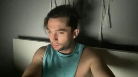 Snapshot of devyy333 chatting on 10/17/25, 09:01 devyy333 online show from 10/17/25, 09:01