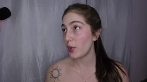 Snapshot of dexandlily chatting on 12/30/24, 09:40 Dex and Lily online show from 12/30/24, 09:40