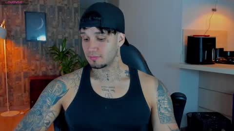 Snapshot of deymon_scott chatting on 02/06/26, 01:10 JULIAN online show from 02/06/26, 01:10