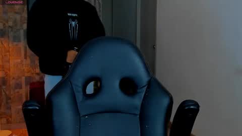 Snapshot of deymon_scott chatting on 02/13/26, 11:23 JULIAN online show from 02/13/26, 11:23