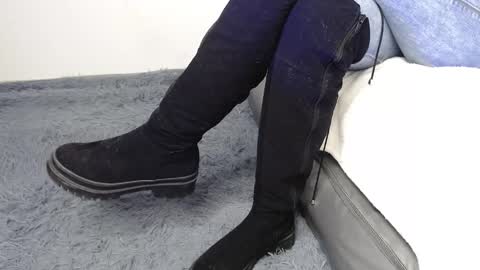 Snapshot of deysha_garncia chatting on 09/10/25, 02:39 Deysha online show from 09/10/25, 02:39