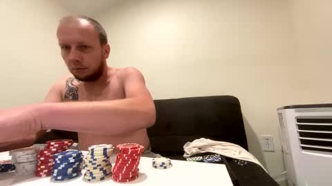 Snapshot of deznuts130 chatting on 12/18/24, 05:04 deznuts130 online show from 12/18/24, 05:04