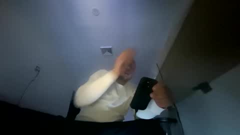 Snapshot of deznuts130 chatting on 02/27/25, 05:56 deznuts130 online show from 02/27/25, 05:56