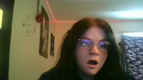 Snapshot of dezzydez354 chatting on 02/13/26, 06:15 dezzydez354 online show from 02/13/26, 06:15