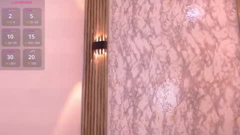 Snapshot of dhapn_lennox chatting on 12/14/25, 01:00 dhapn_lennox online show from 12/14/25, 01:00