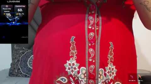 Snapshot of dharanisnisha chatting on 10/22/25, 03:23 dharanisnisha online show from 10/22/25, 03:23