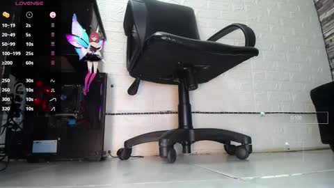 Snapshot of dhevora chatting on 11/21/25, 07:23 DHEVORA online show from 11/21/25, 07:23