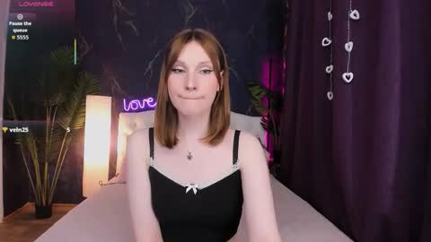 Snapshot of di_moore chatting on 10/02/25, 06:37 I EEO my schedule this week Thu - Sat 23000800 Sun 08001600 UTC3 online show from 10/02/25, 06:37