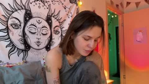 Di Alex online show from 01/12/25, 01:05