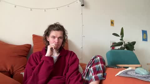 Di Alex online show from 04/24/26, 07:55