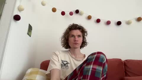 Snapshot of di_n_alex chatting on 06/24/26, 09:41 Di Alex online show from 06/24/26, 09:41