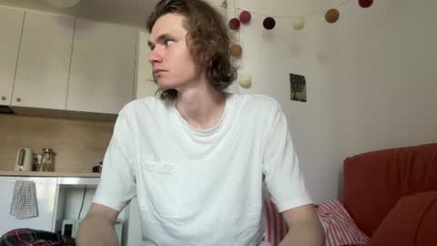 Snapshot of di_n_alex chatting on 07/11/26, 09:56 Di Alex online show from 07/11/26, 09:56