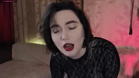 Diana Di Honey online show from 12/20/25, 01:29