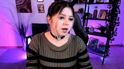Snapshot of diaangell chatting on 03/05/25, 08:21 Dia online show from 03/05/25, 08:21
