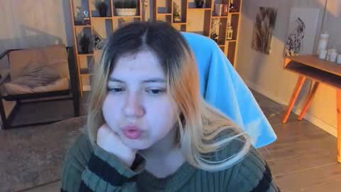 Dia online show from 10/26/25, 07:42