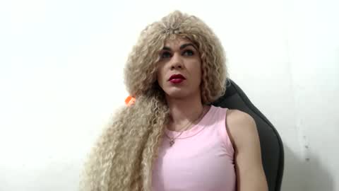 Snapshot of diabla_sexy22cm chatting on 10/20/25, 09:54 diabla_sexy22cm online show from 10/20/25, 09:54