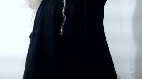 Snapshot of diabla_sexy22cm chatting on 12/22/25, 08:33 diabla_sexy22cm online show from 12/22/25, 08:33