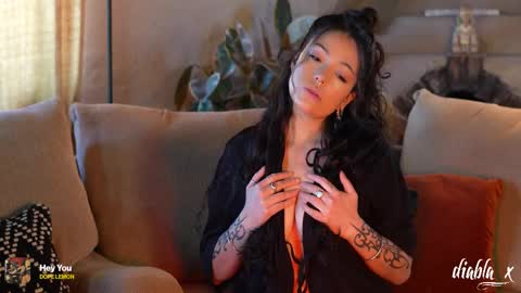 Snapshot of diabla_x chatting on 02/20/26, 10:43 DIABLA online show from 02/20/26, 10:43