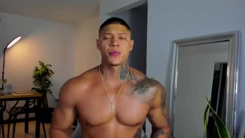 Snapshot of diagostone chatting on 12/13/24, 02:10 Diego online show from 12/13/24, 02:10