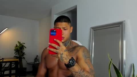 Snapshot of diagostone chatting on 12/18/24, 12:43 Diego online show from 12/18/24, 12:43