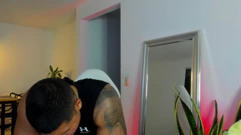 Snapshot of diagostone chatting on 01/08/25, 11:30 Diego online show from 01/08/25, 11:30