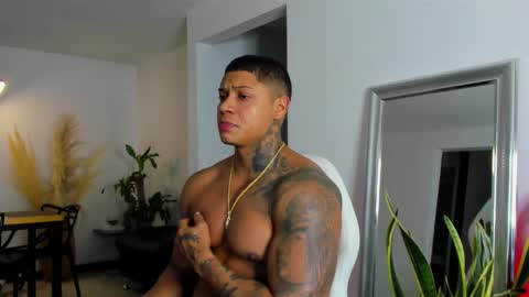 Snapshot of diagostone chatting on 01/18/25, 01:30 Diego online show from 01/18/25, 01:30