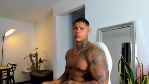 Snapshot of diagostone chatting on 02/05/25, 05:41 Diego online show from 02/05/25, 05:41