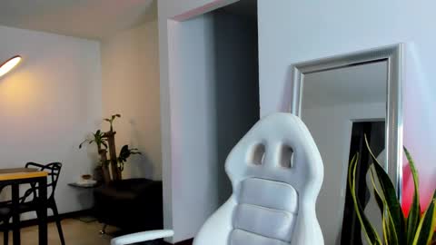 Snapshot of diagostone chatting on 02/07/25, 11:45 Diego online show from 02/07/25, 11:45