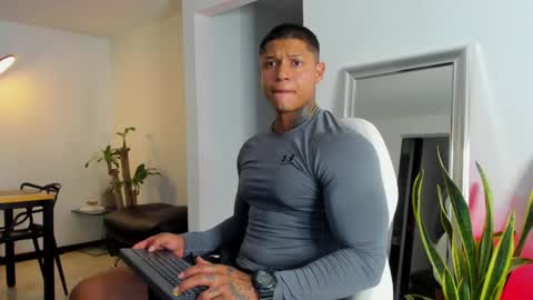 Snapshot of diagostone chatting on 02/08/25, 11:02 Diego online show from 02/08/25, 11:02