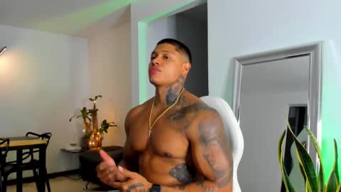 Snapshot of diagostone chatting on 02/12/25, 03:29 Diego online show from 02/12/25, 03:29