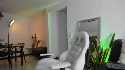 Snapshot of diagostone chatting on 02/23/25, 01:35 Diego online show from 02/23/25, 01:35