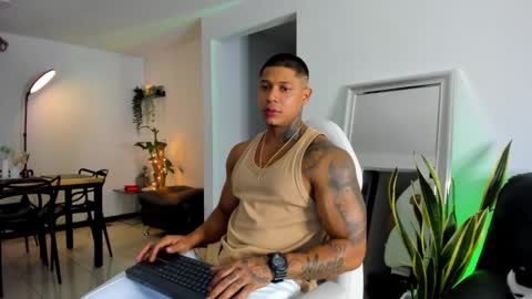 Snapshot of diagostone chatting on 03/04/25, 11:22 Diego online show from 03/04/25, 11:22