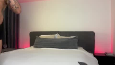 Snapshot of diagostone chatting on 09/11/25, 01:17 Diego online show from 09/11/25, 01:17