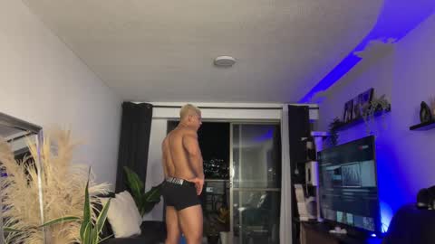 Snapshot of diagostone chatting on 09/14/25, 12:43 Diego online show from 09/14/25, 12:43