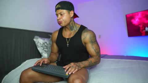 Snapshot of diagostone chatting on 11/24/25, 11:04 Diego online show from 11/24/25, 11:04