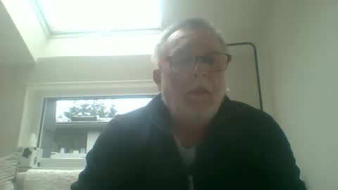 Snapshot of dial76 chatting on 02/10/25, 02:26 dial76 online show from 02/10/25, 02:26