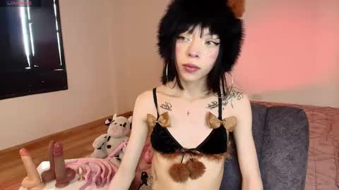 Snapshot of diamond__cherry chatting on 05/28/26, 02:14 Diamond online show from 05/28/26, 02:14