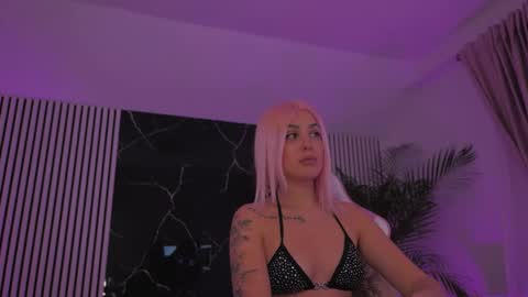 Snapshot of diamond_ava_ chatting on 01/07/26, 05:48 Thea online show from 01/07/26, 05:48