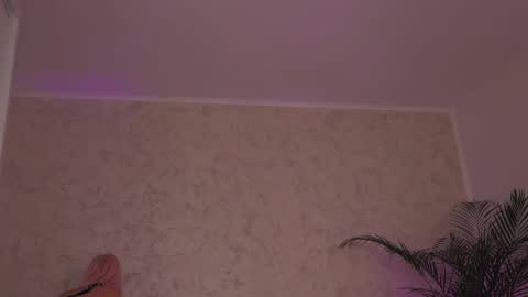 Snapshot of diamond_ava_ chatting on 01/09/26, 06:42 Thea online show from 01/09/26, 06:42