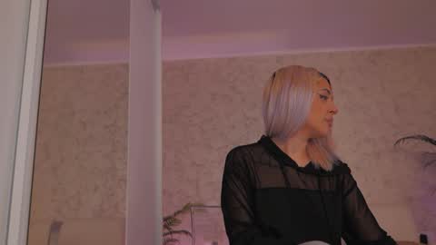 Snapshot of diamond_ava_ chatting on 03/01/26, 05:59 Thea online show from 03/01/26, 05:59