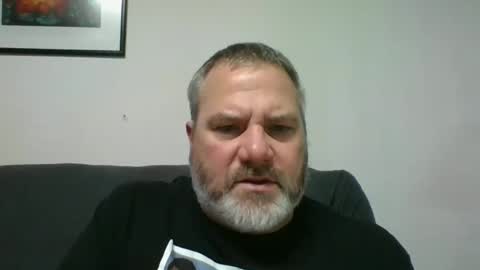 Snapshot of diamond_couple_82 chatting on 01/18/25, 12:47 diamond_couple_82 online show from 01/18/25, 12:47