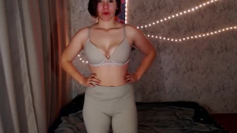 Snapshot of diamond_is chatting on 10/18/25, 01:45 diamond is online show from 10/18/25, 01:45