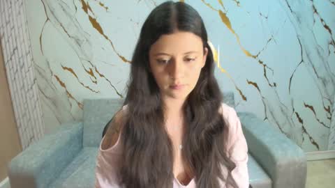 Snapshot of diamond_tf chatting on 12/16/25, 01:05 Diamond online show from 12/16/25, 01:05